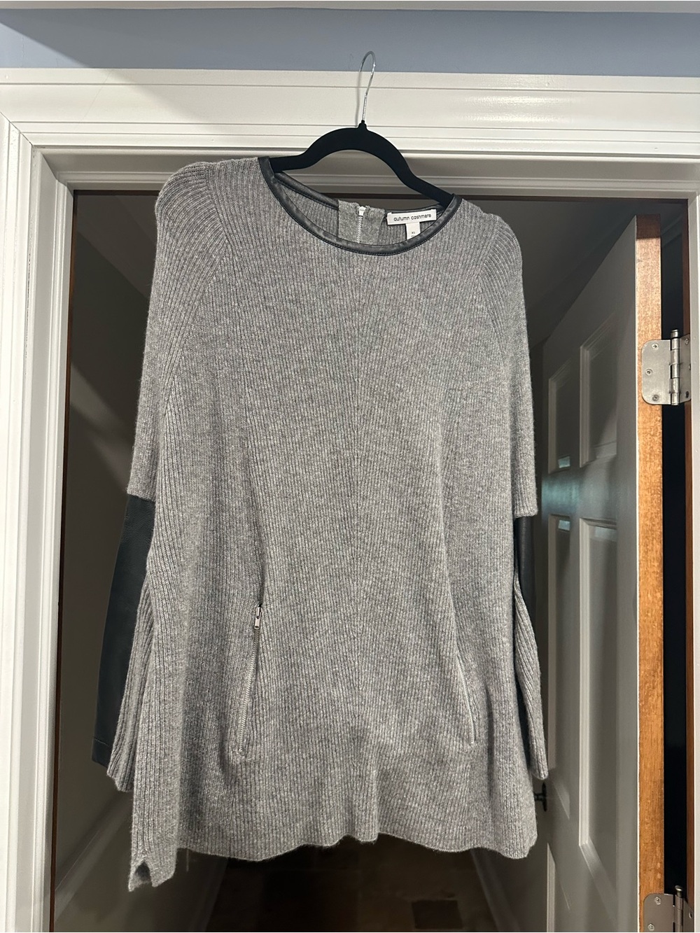 Autumn Cashmere Gray Ribbed Knit Pullover with Black Trim